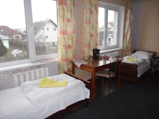 Гостевой дом Guest House Raisa Брест Стандартный четырехместный номер-4