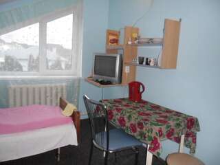 Гостевой дом Guest House Raisa Брест Бюджетный двухместный номер с 2 отдельными кроватями-4